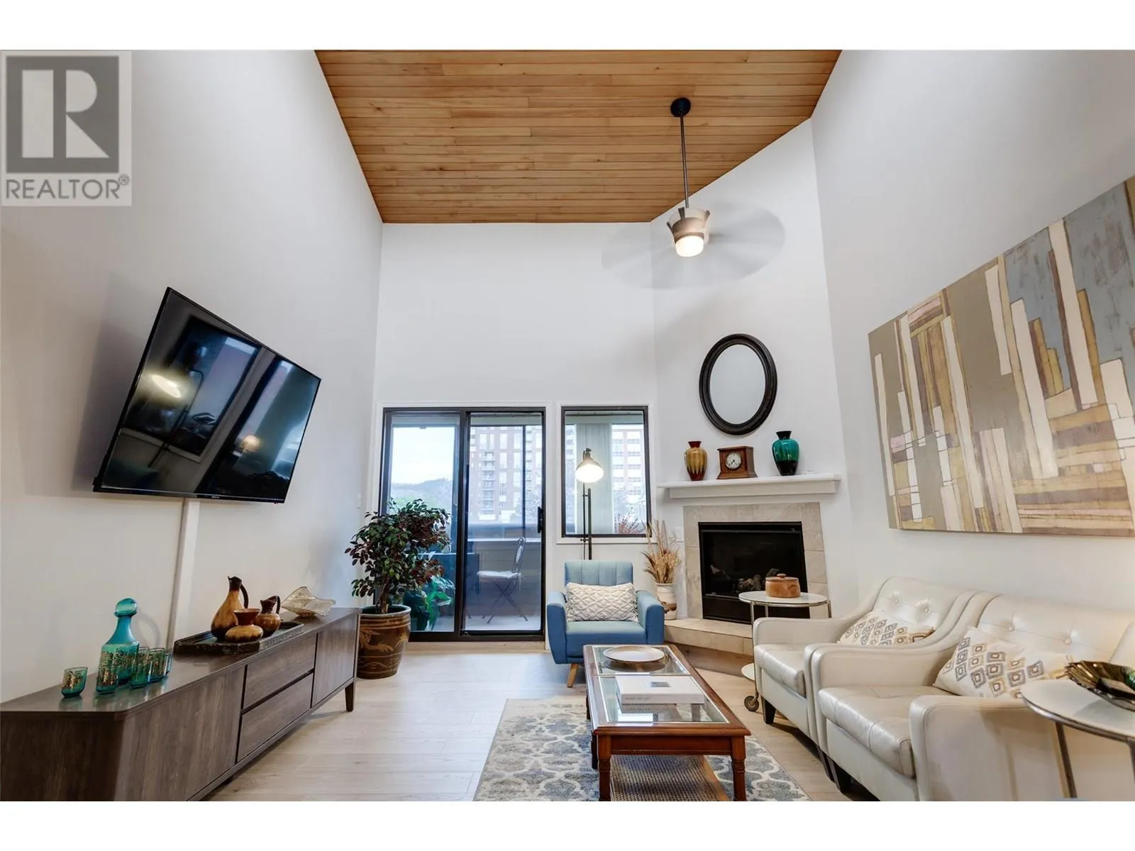 1056 Bernard Avenue Unit# 305 Lot# 43