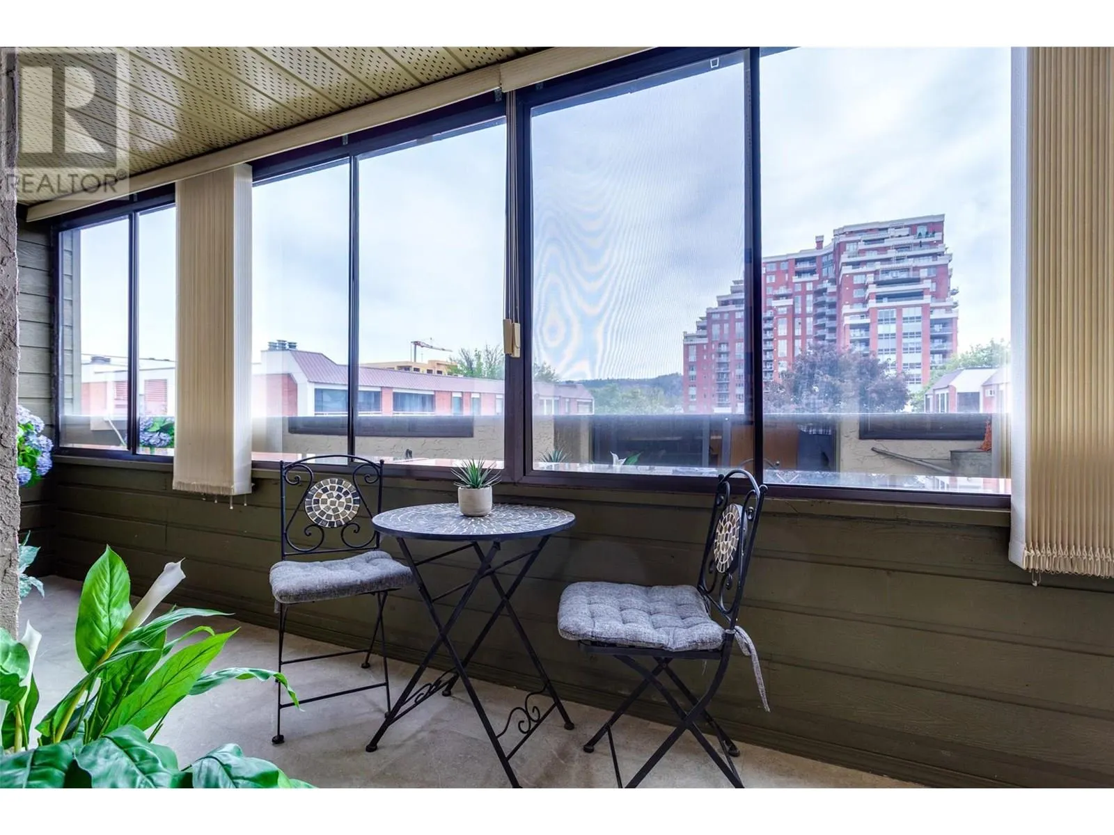 1056 Bernard Avenue Unit# 305 Lot# 43