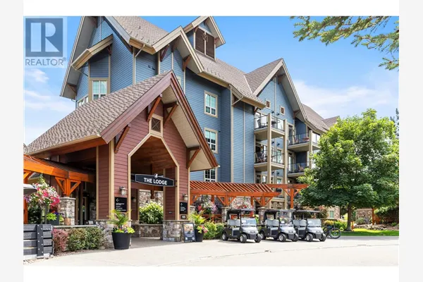 105 Village Centre Court Unit# 221