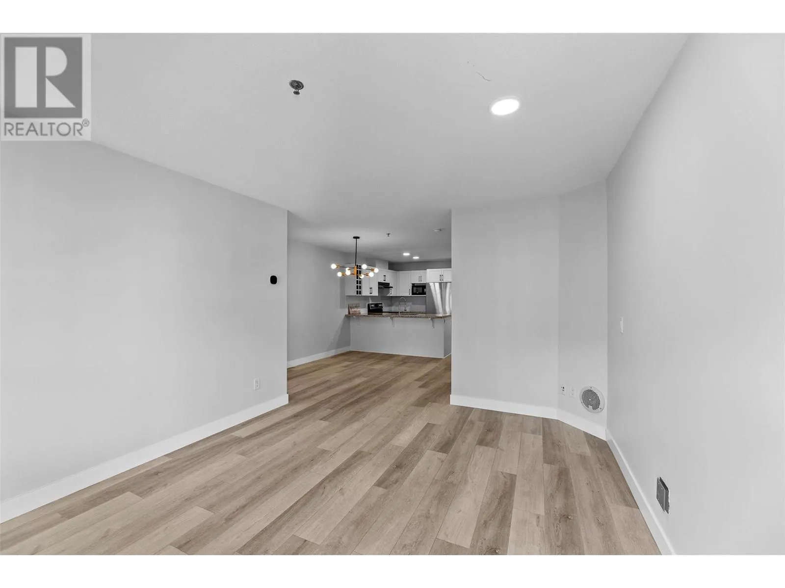1083 Sunset Drive Unit# 319