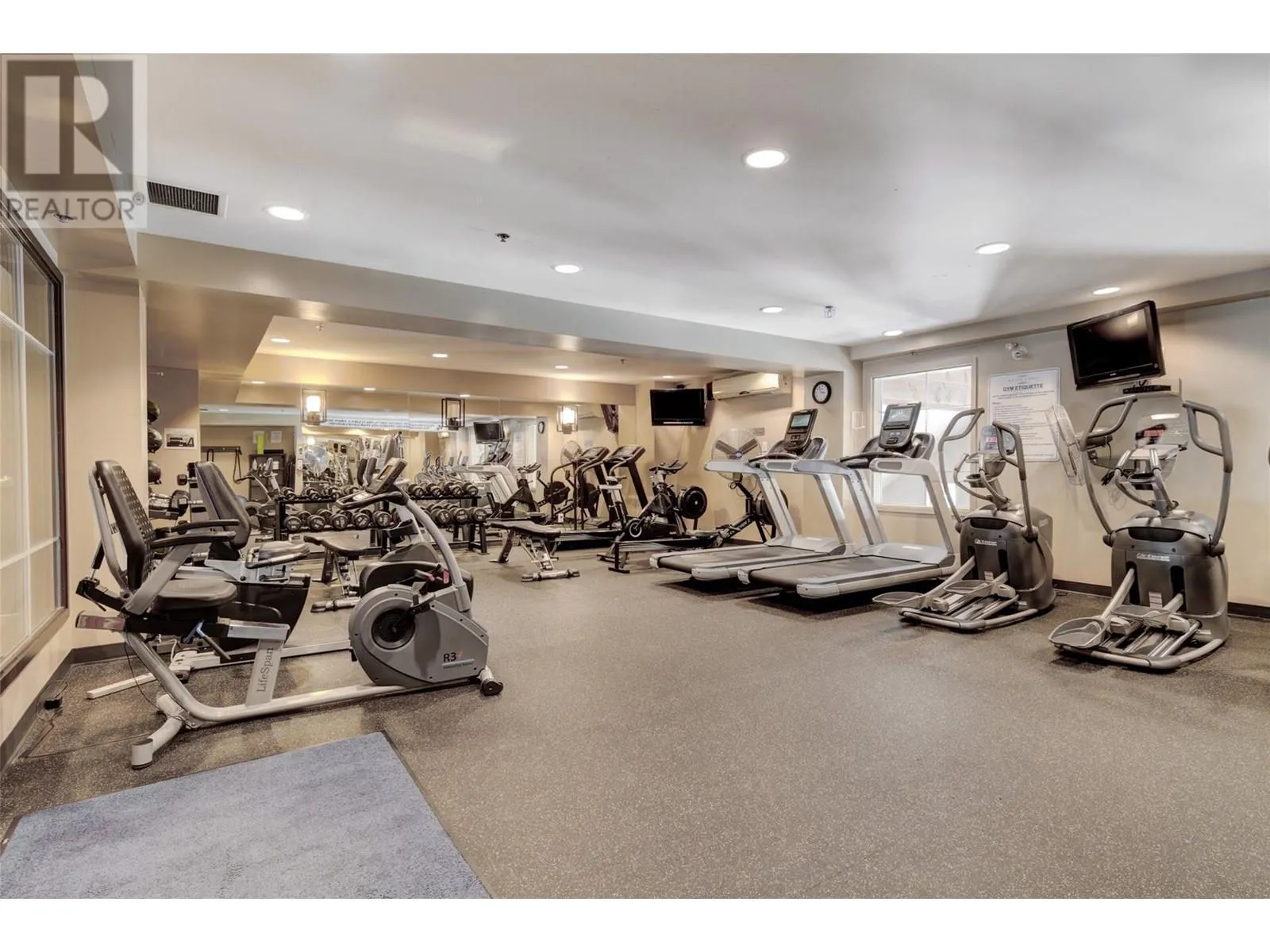 1083 Sunset Drive Unit# 319