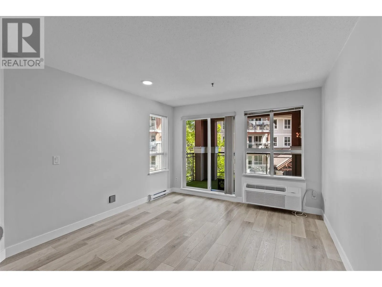 1083 Sunset Drive Unit# 319