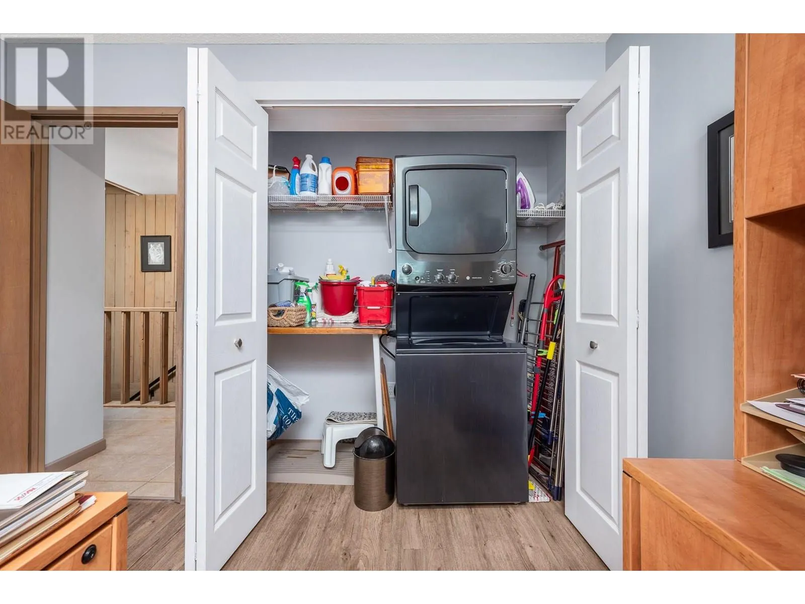 3921 15 Crescent