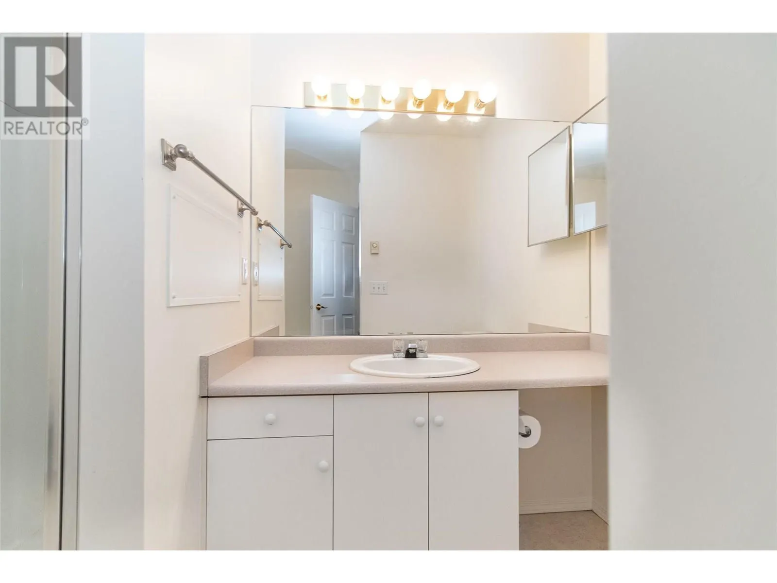 1318 Richter Street Unit# 304