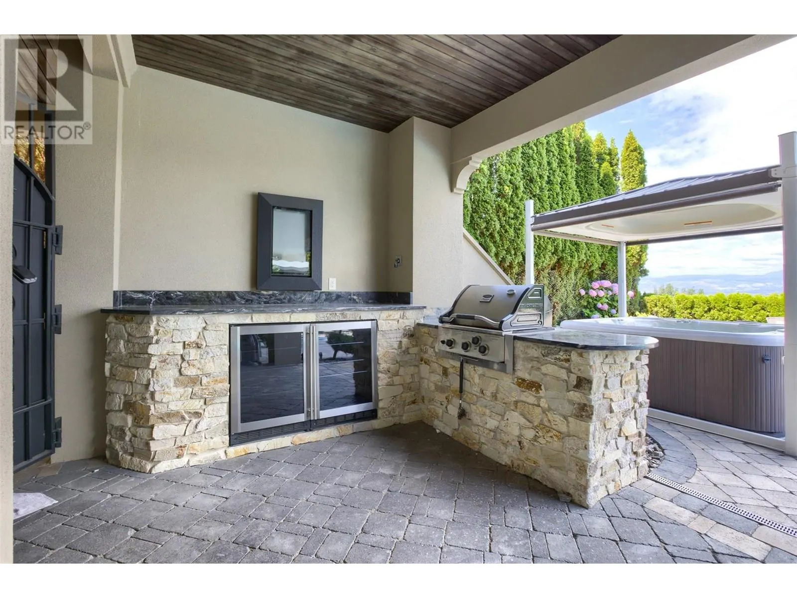 4860 Tuscany Lane