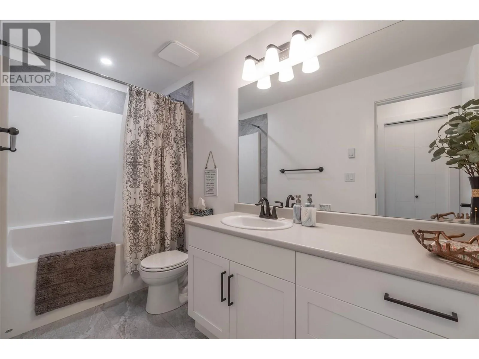 2450 Radio Tower Road Unit# 252