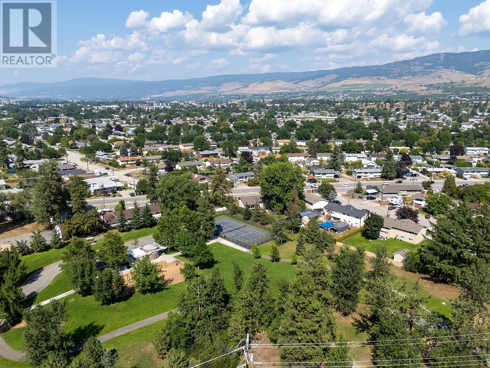 1085 Tamarack Drive