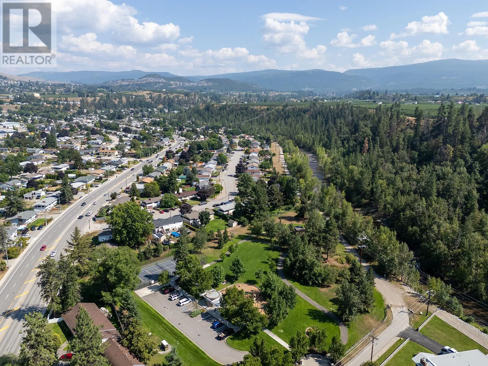 1085 Tamarack Drive
