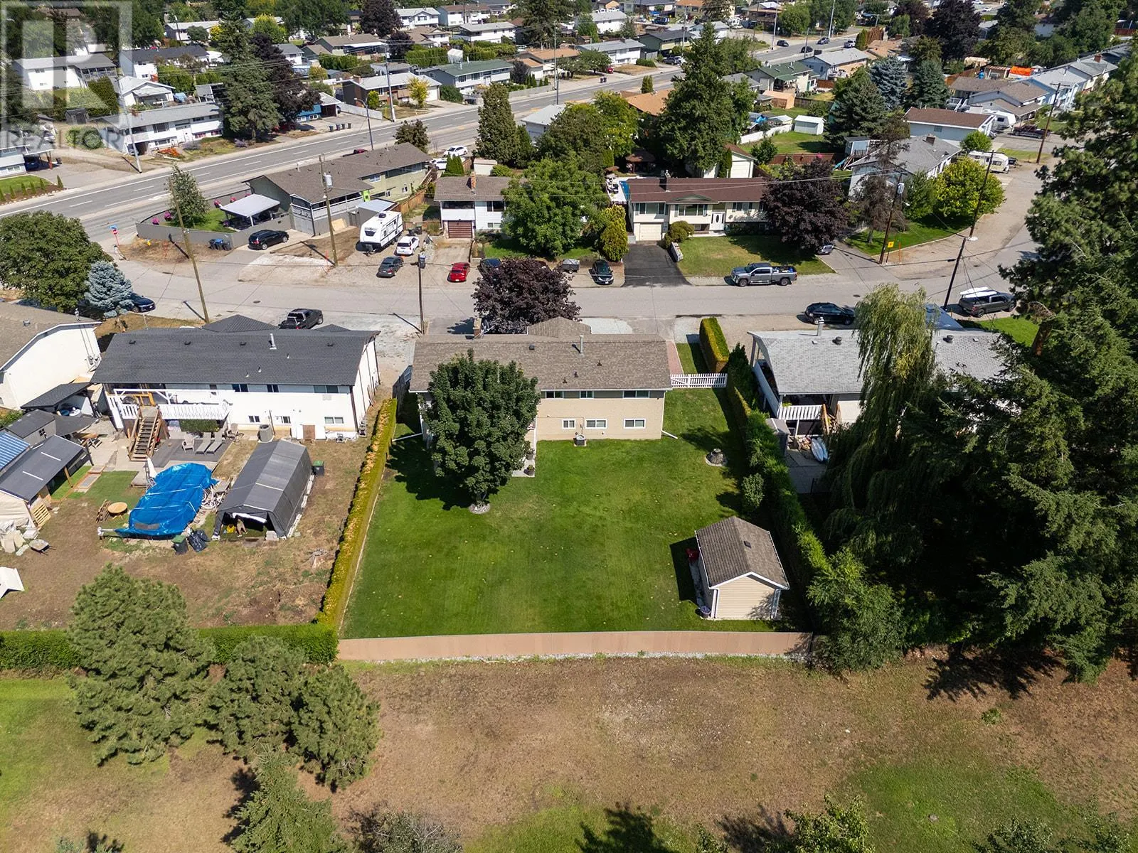1085 Tamarack Drive
