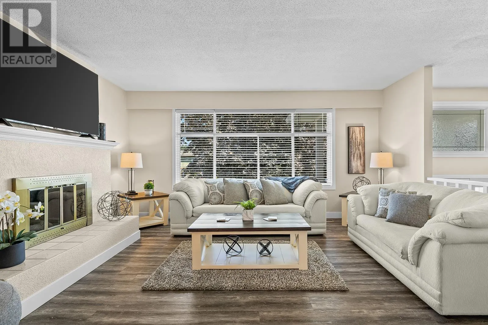 1085 Tamarack Drive