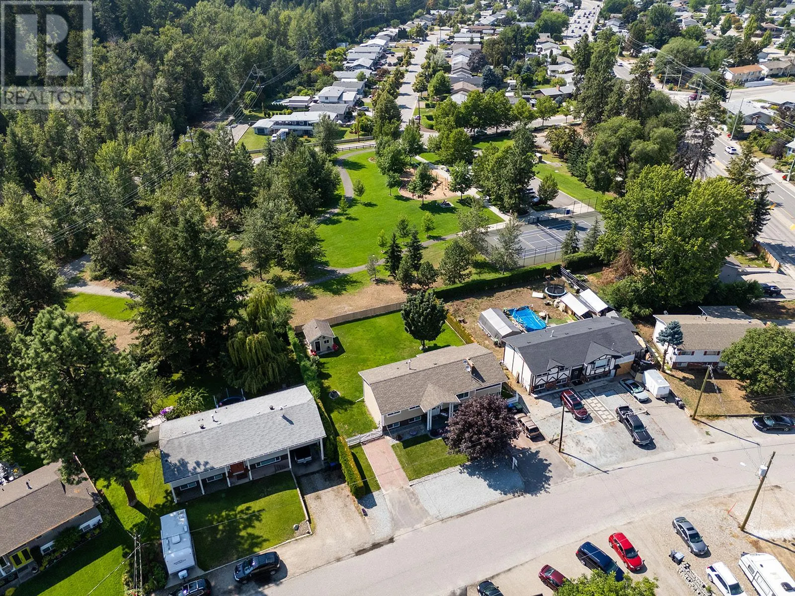 1085 Tamarack Drive