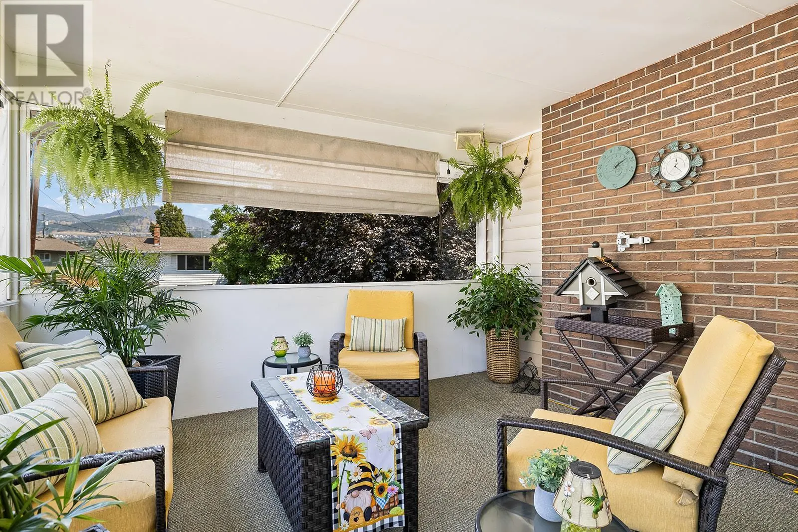 1085 Tamarack Drive