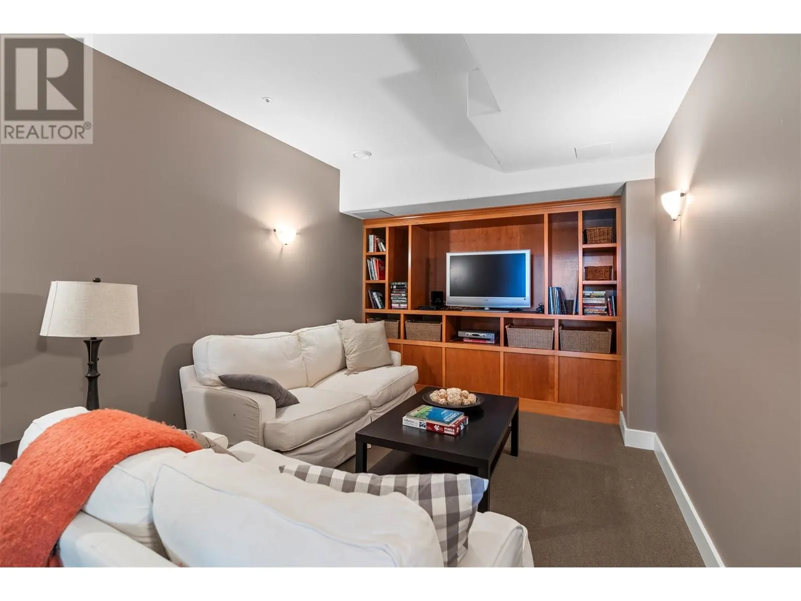 140 Mashie Crescent