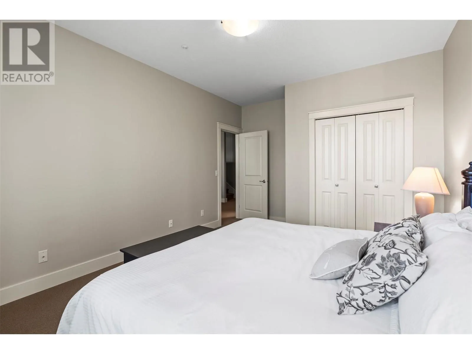 140 Mashie Crescent