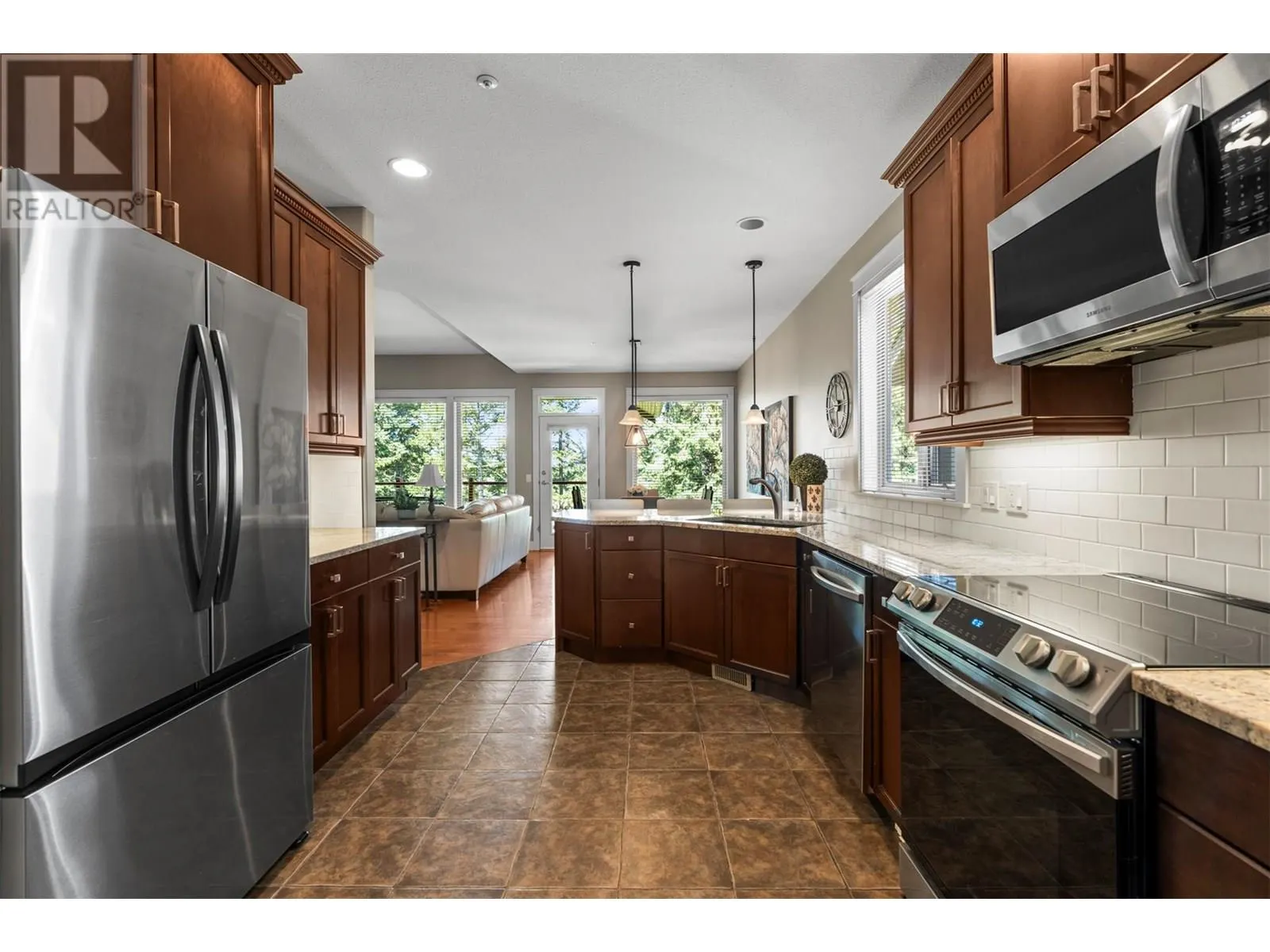 140 Mashie Crescent