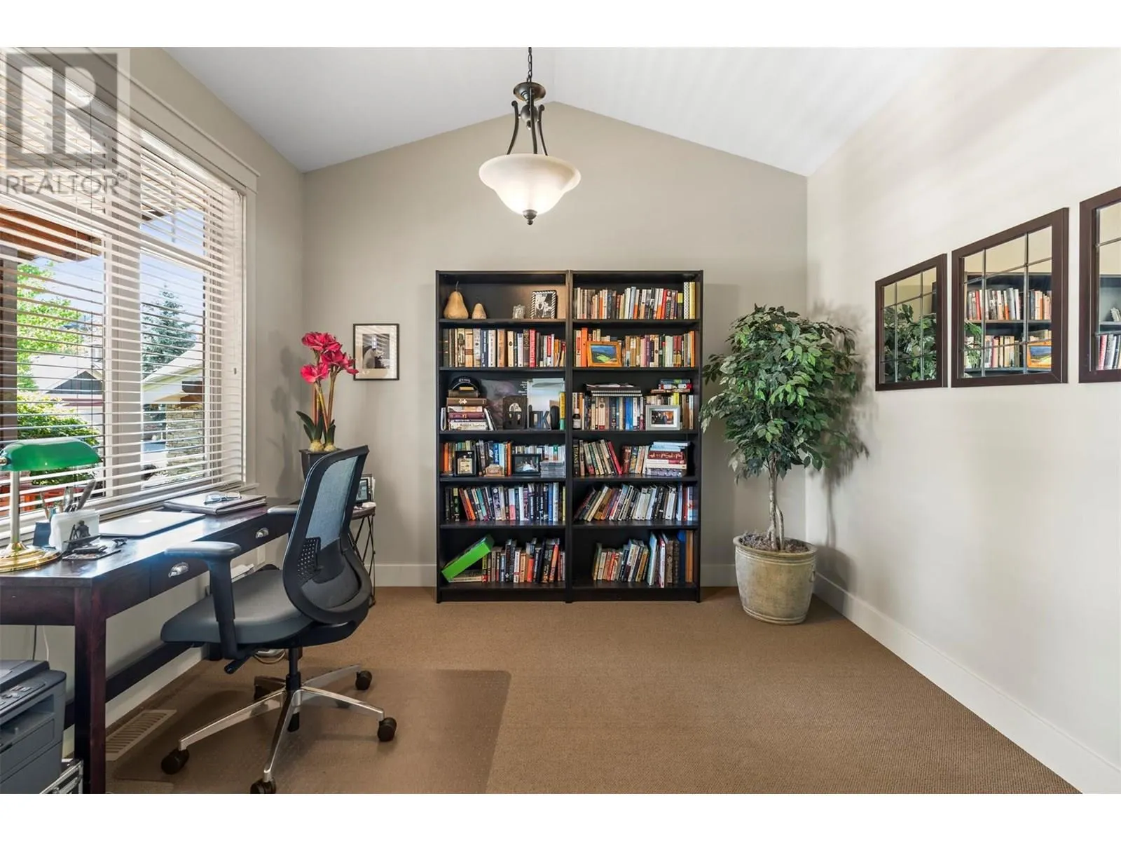 140 Mashie Crescent
