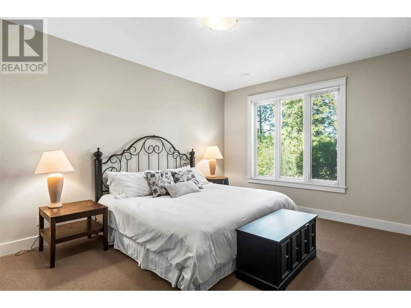 140 Mashie Crescent