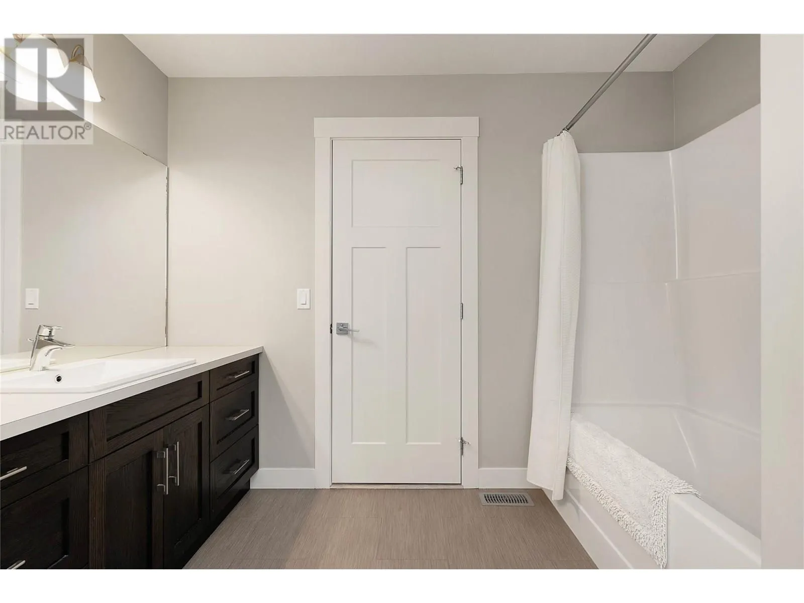 2100 55 Avenue Unit# 74