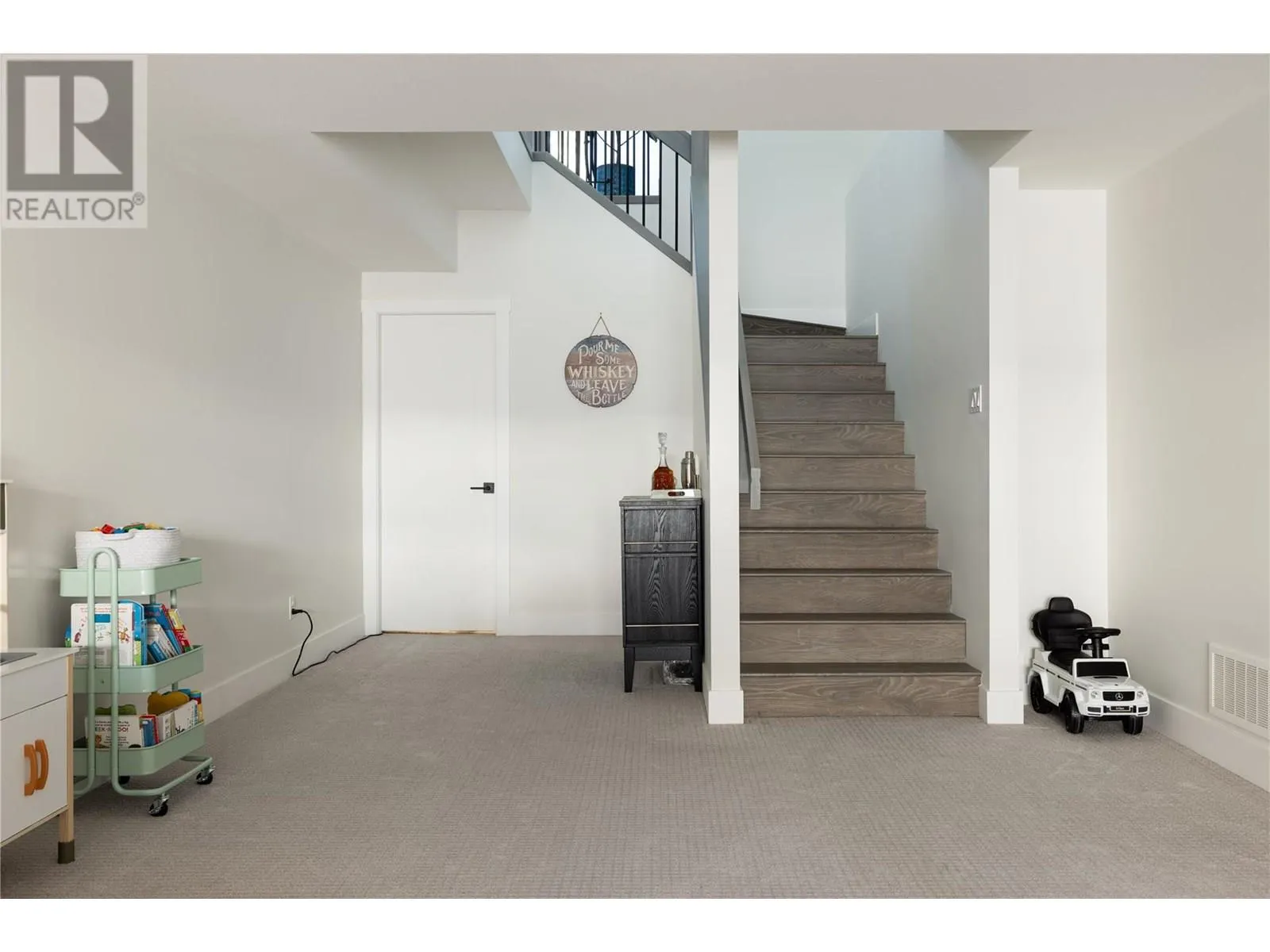 269 Diamond Way Unit# 5