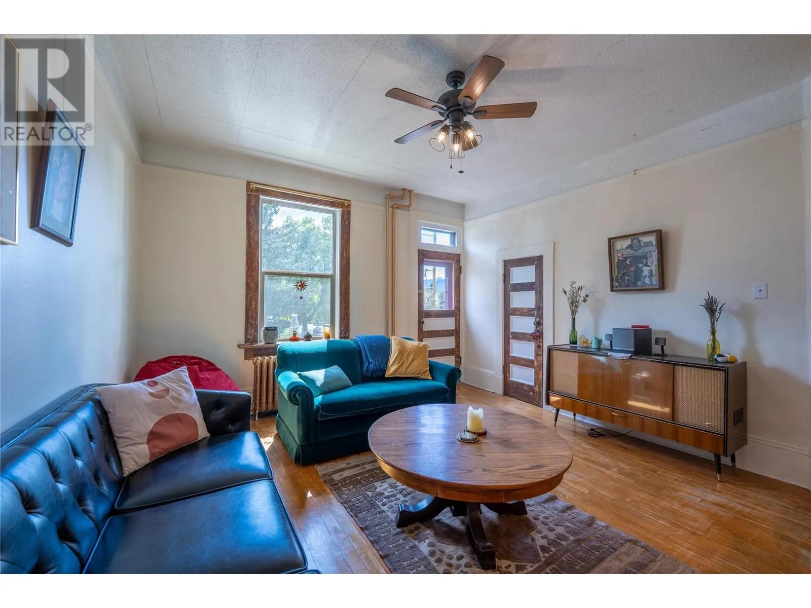 304 Second Street E