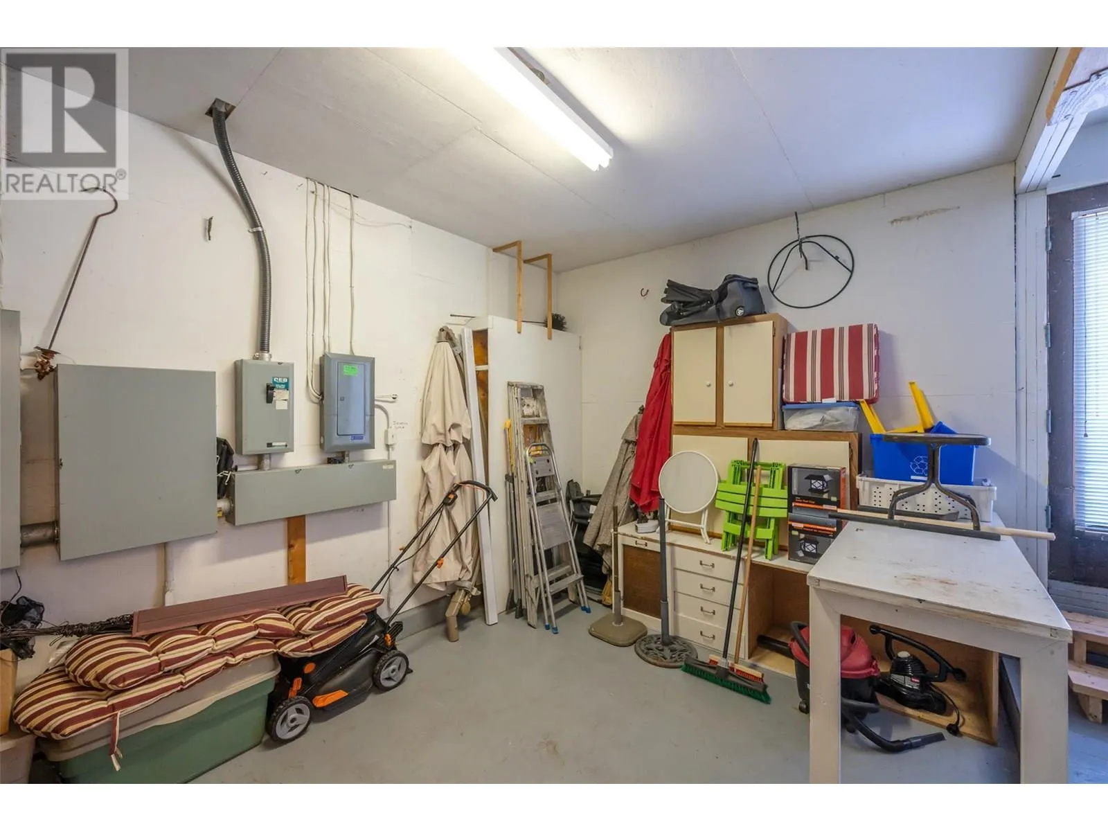 3120 Vaseux Lake Crescent