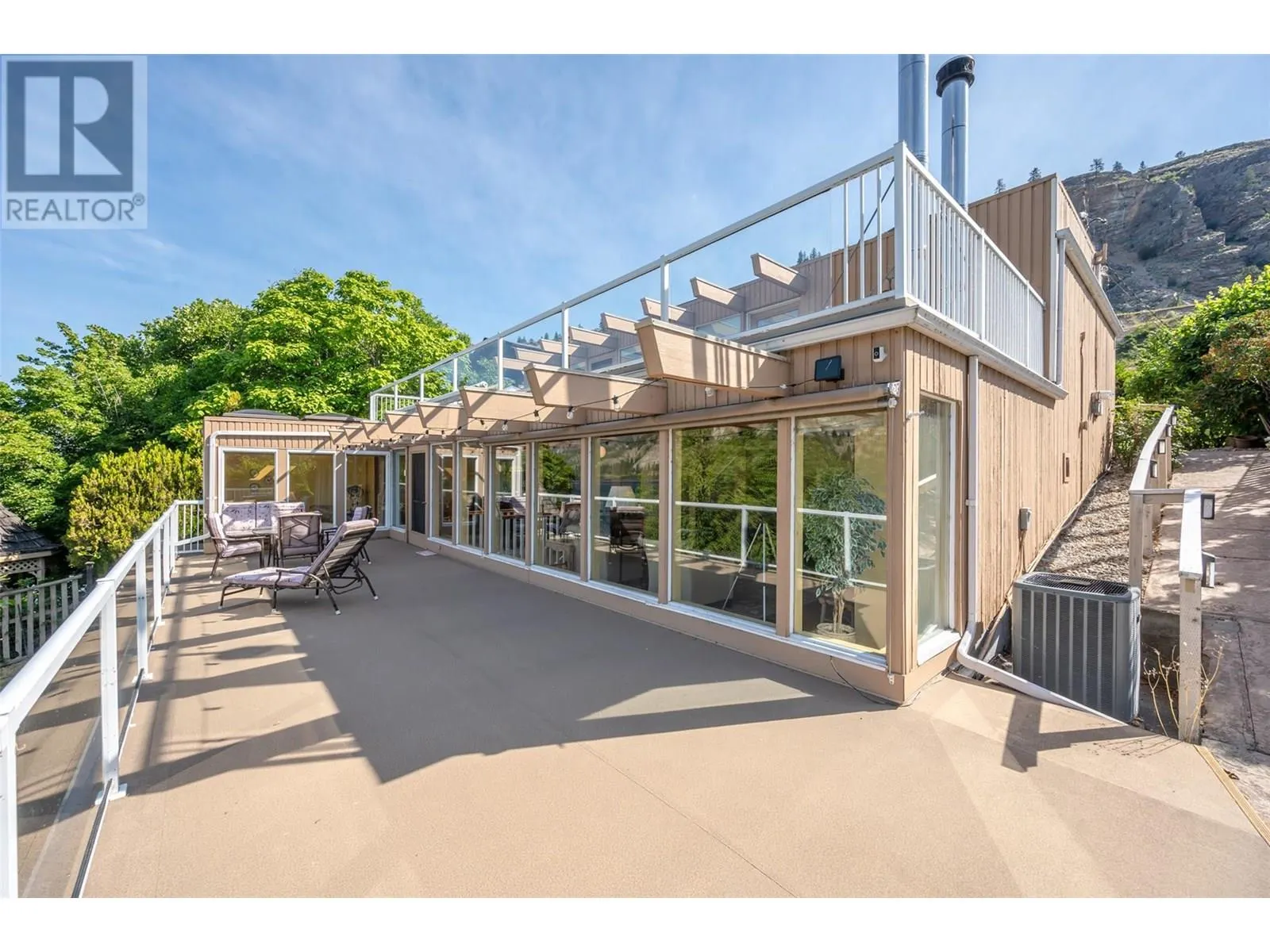 3120 Vaseux Lake Crescent