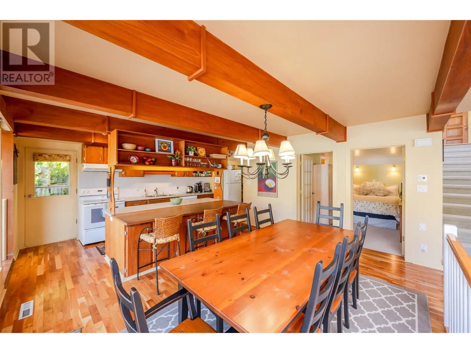 3120 Vaseux Lake Crescent