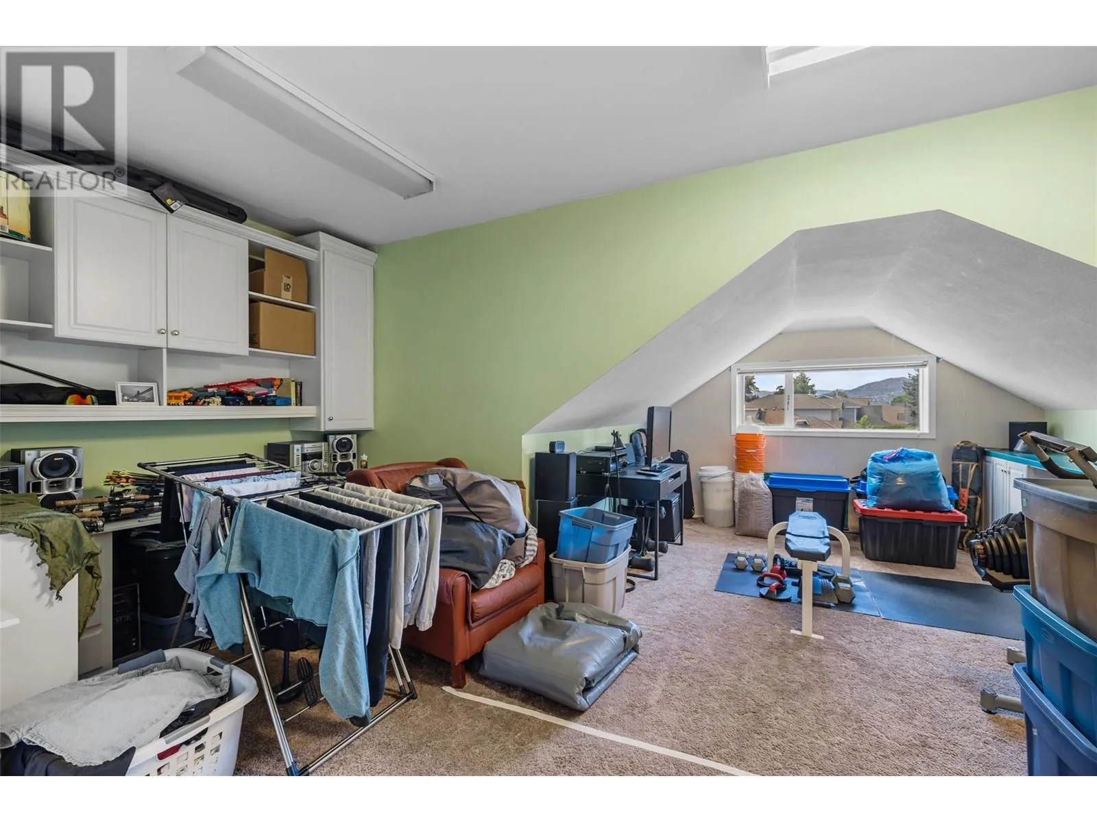 1170 Wintergreen Crescent