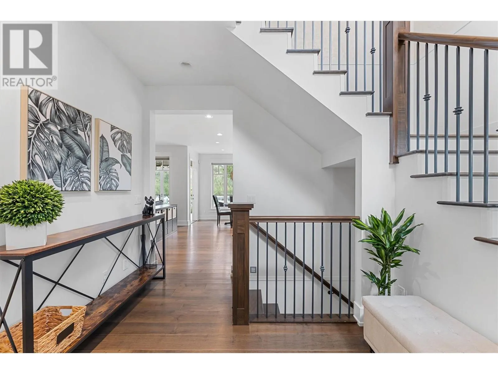 982 Long Ridge Court