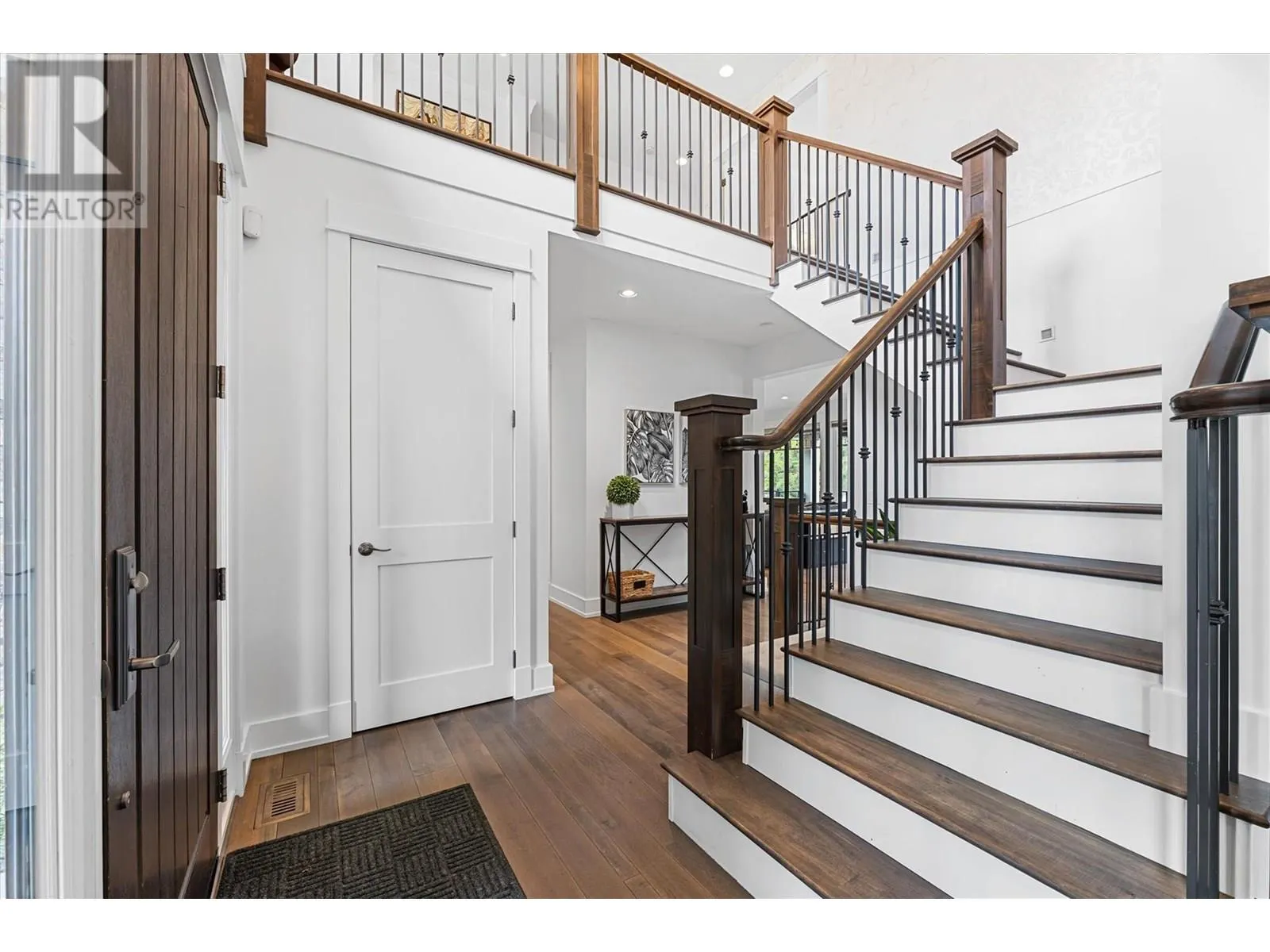982 Long Ridge Court
