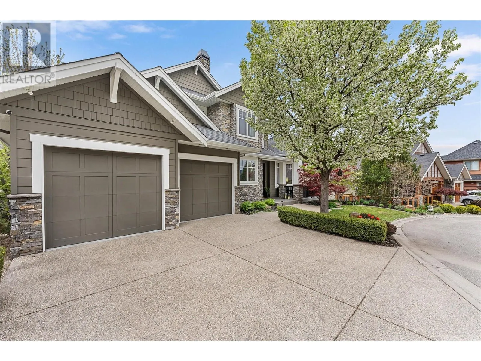 982 Long Ridge Court