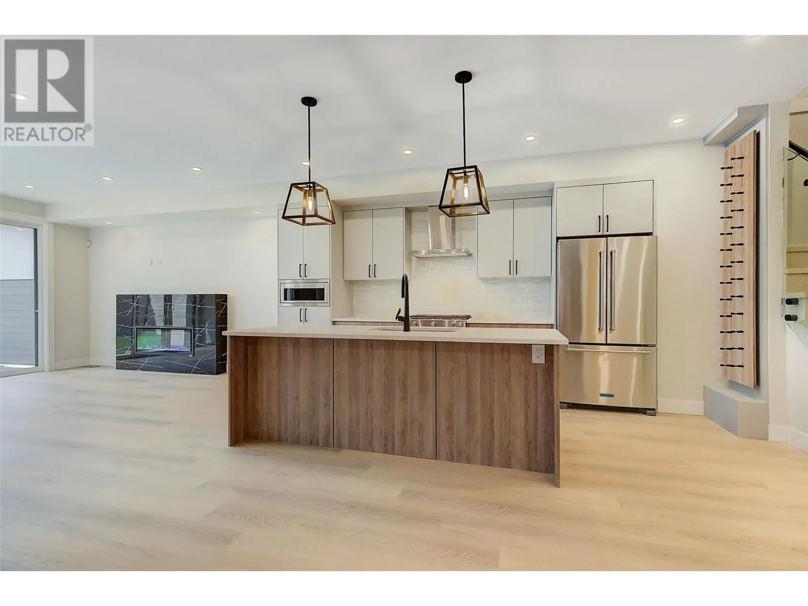 839 Lawson Avenue Unit# 4