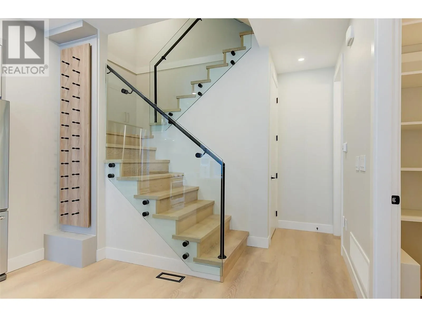 839 Lawson Avenue Unit# 4
