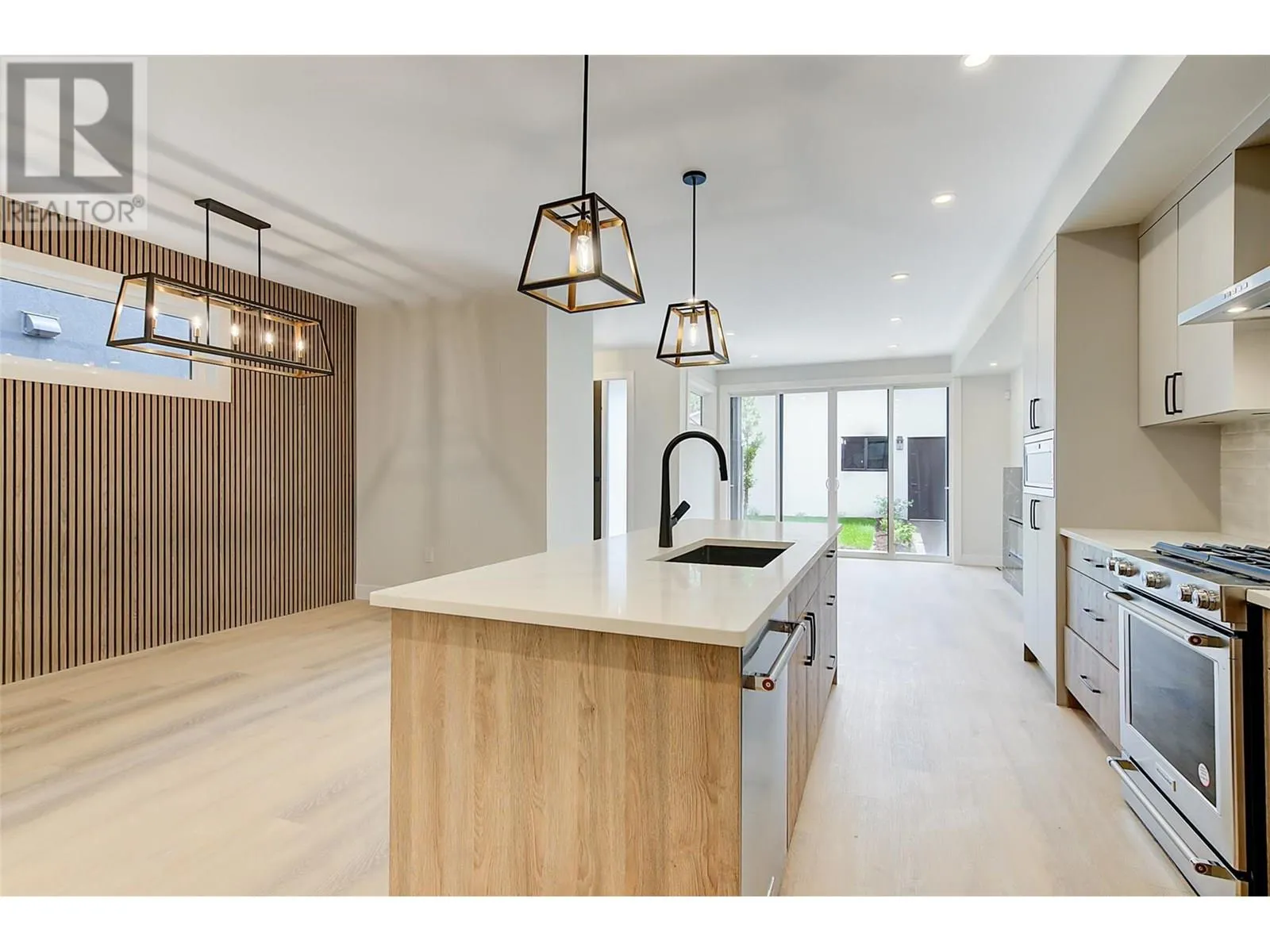 839 Lawson Avenue Unit# 4