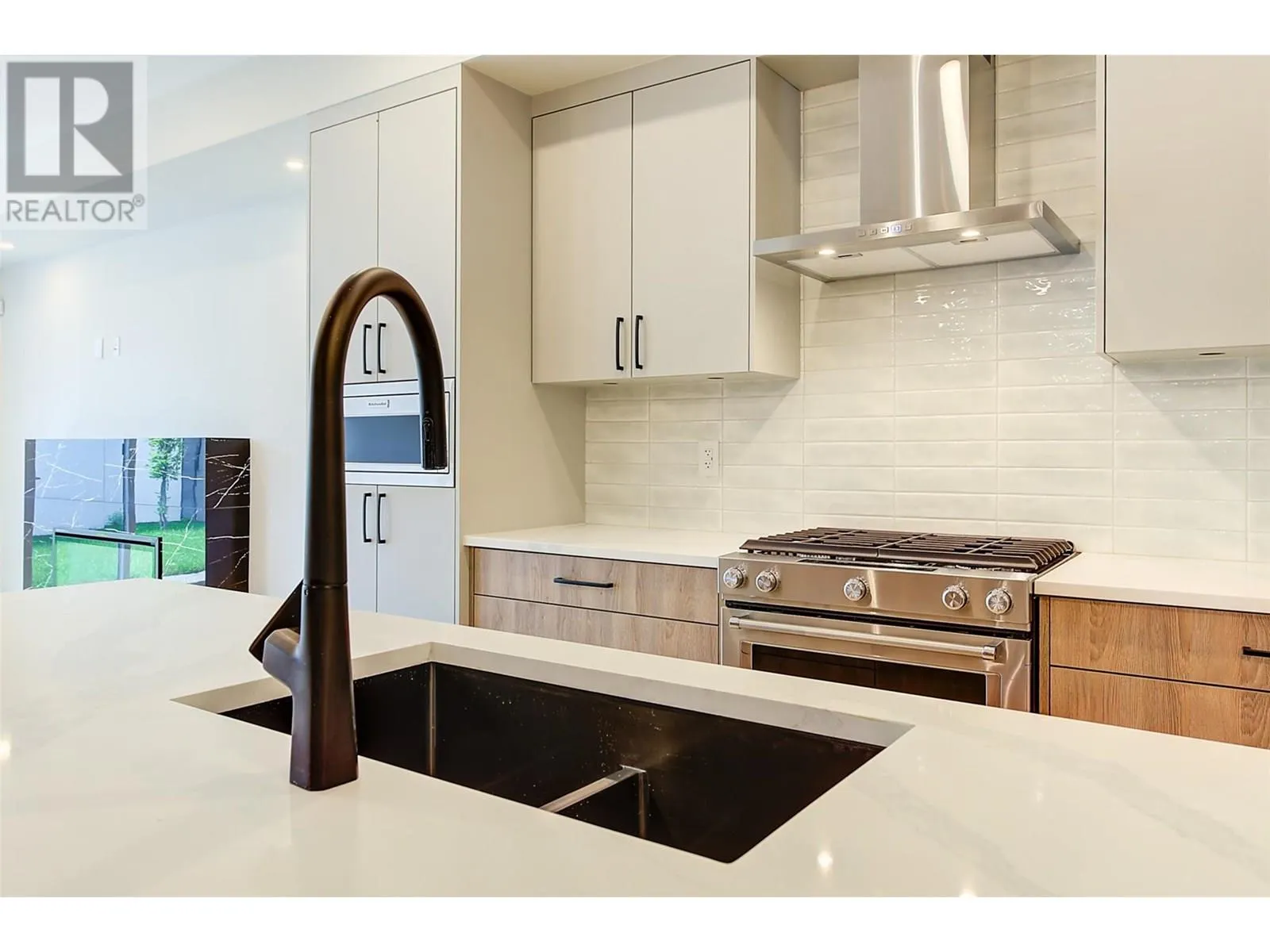 839 Lawson Avenue Unit# 4