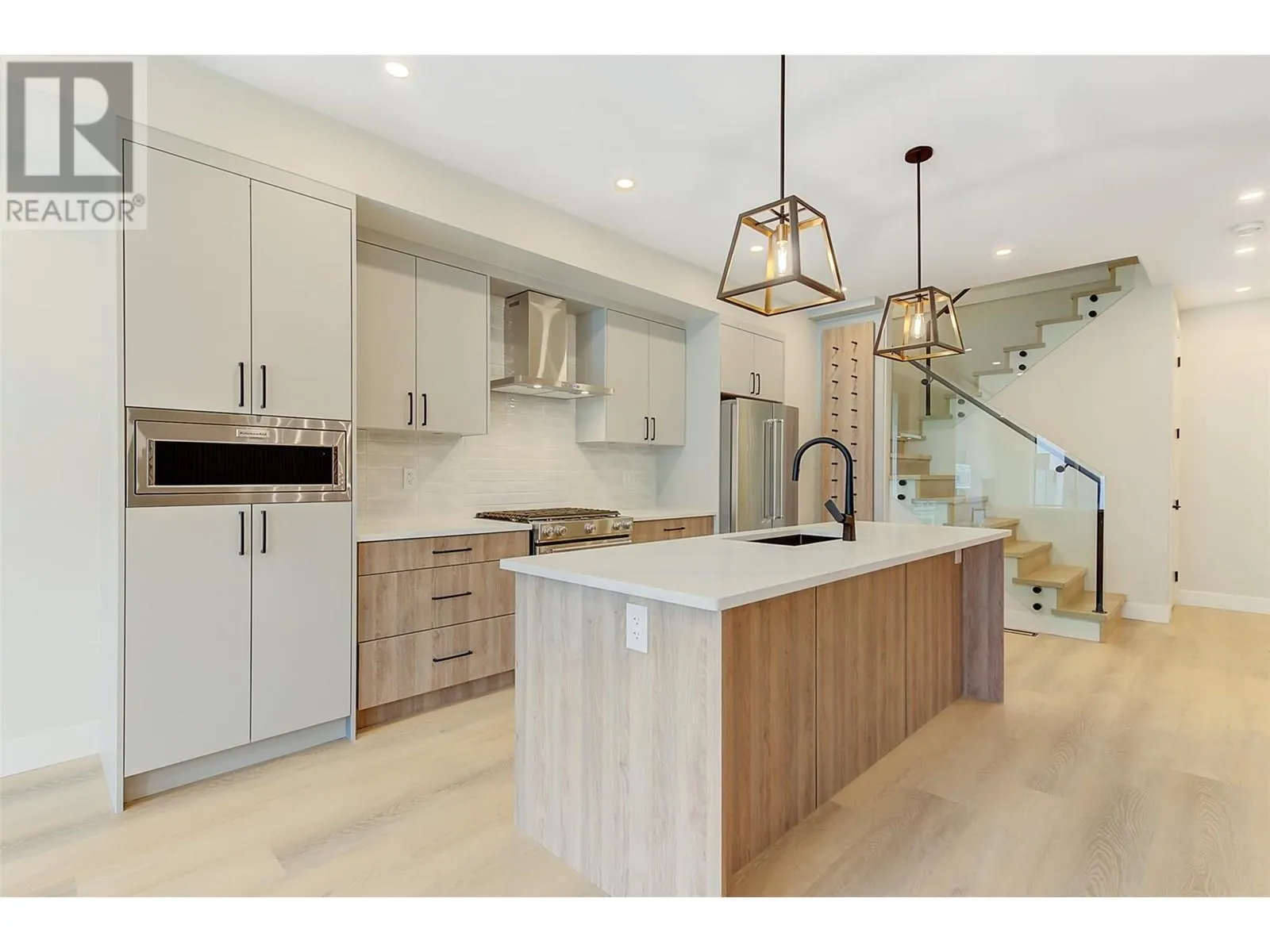 839 Lawson Avenue Unit# 4