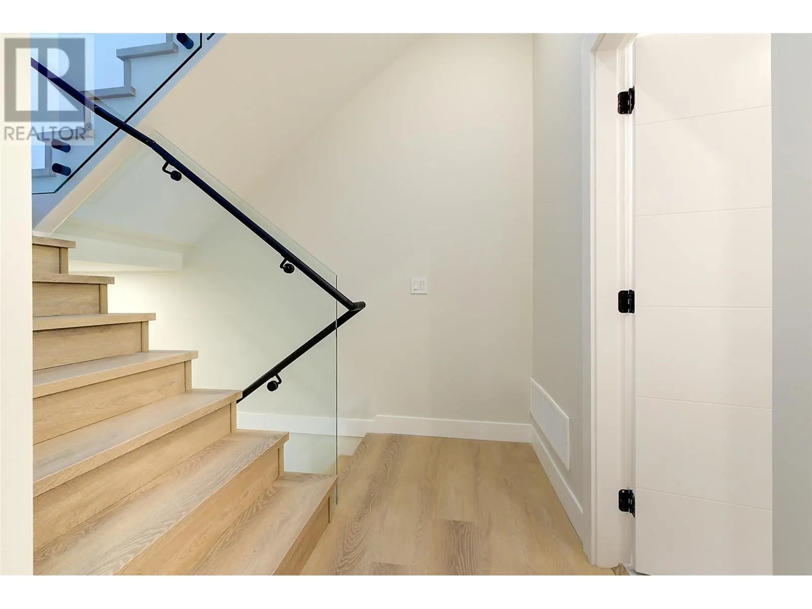 839 Lawson Avenue Unit# 4