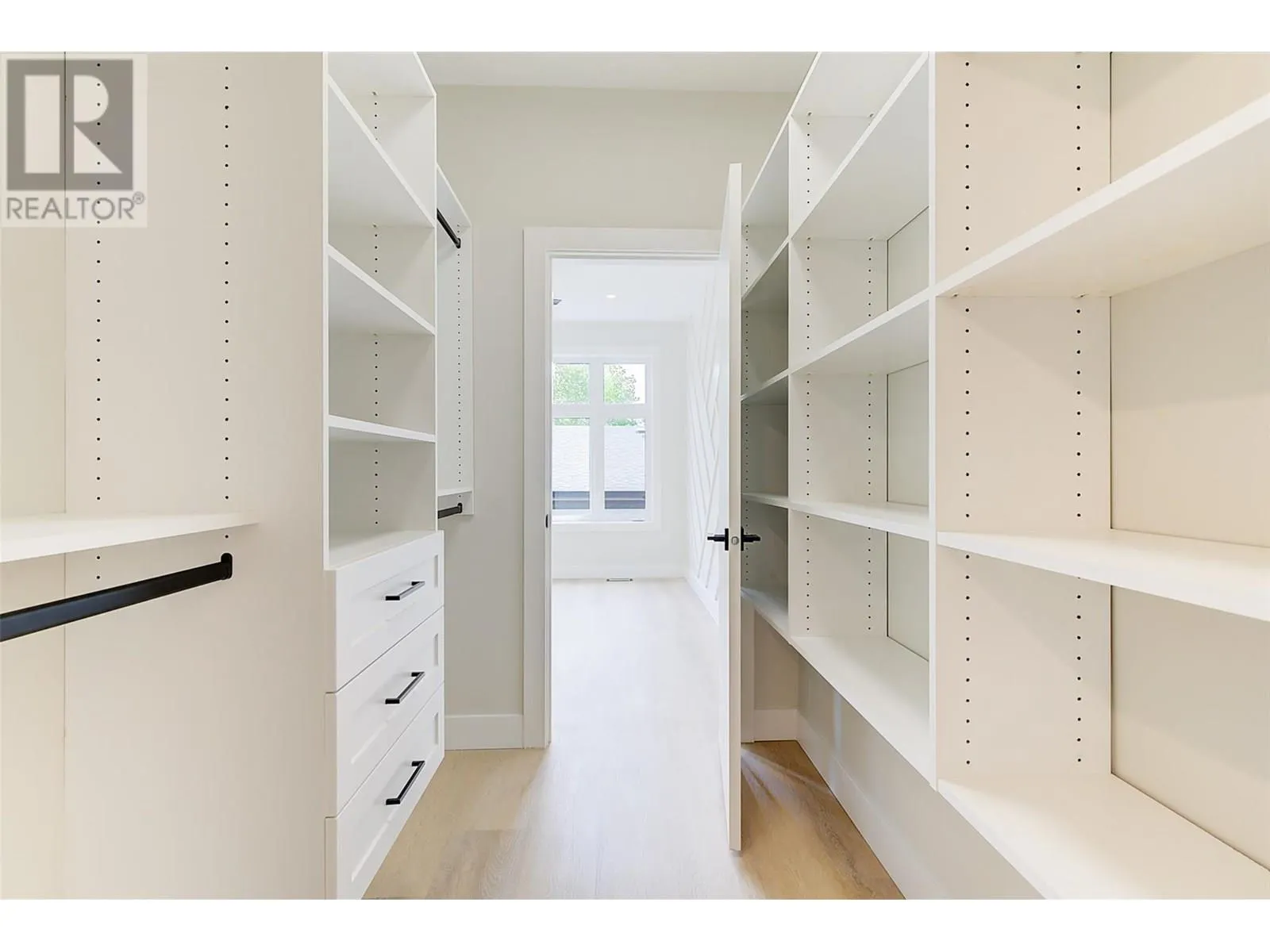 839 Lawson Avenue Unit# 4