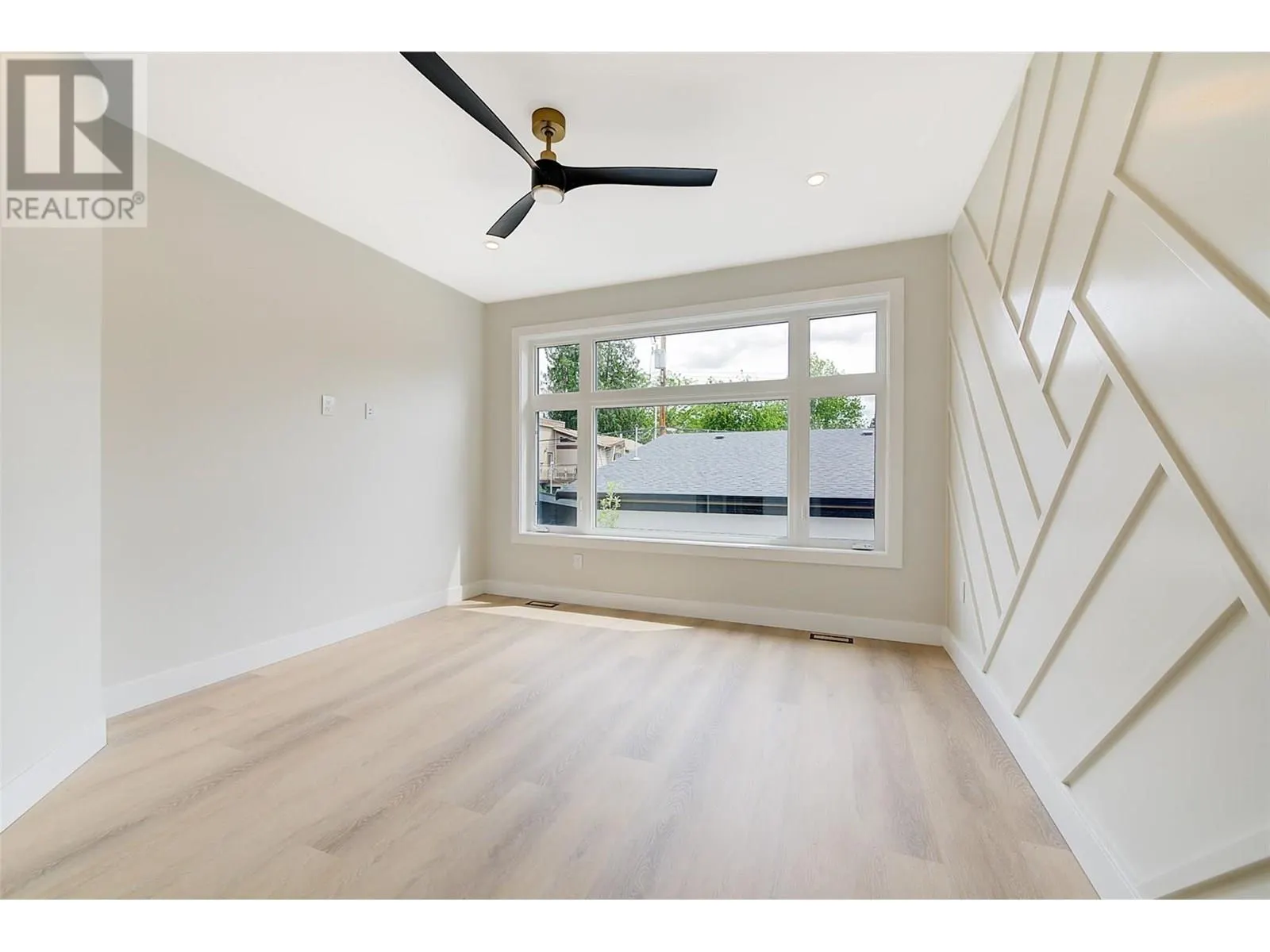 839 Lawson Avenue Unit# 4