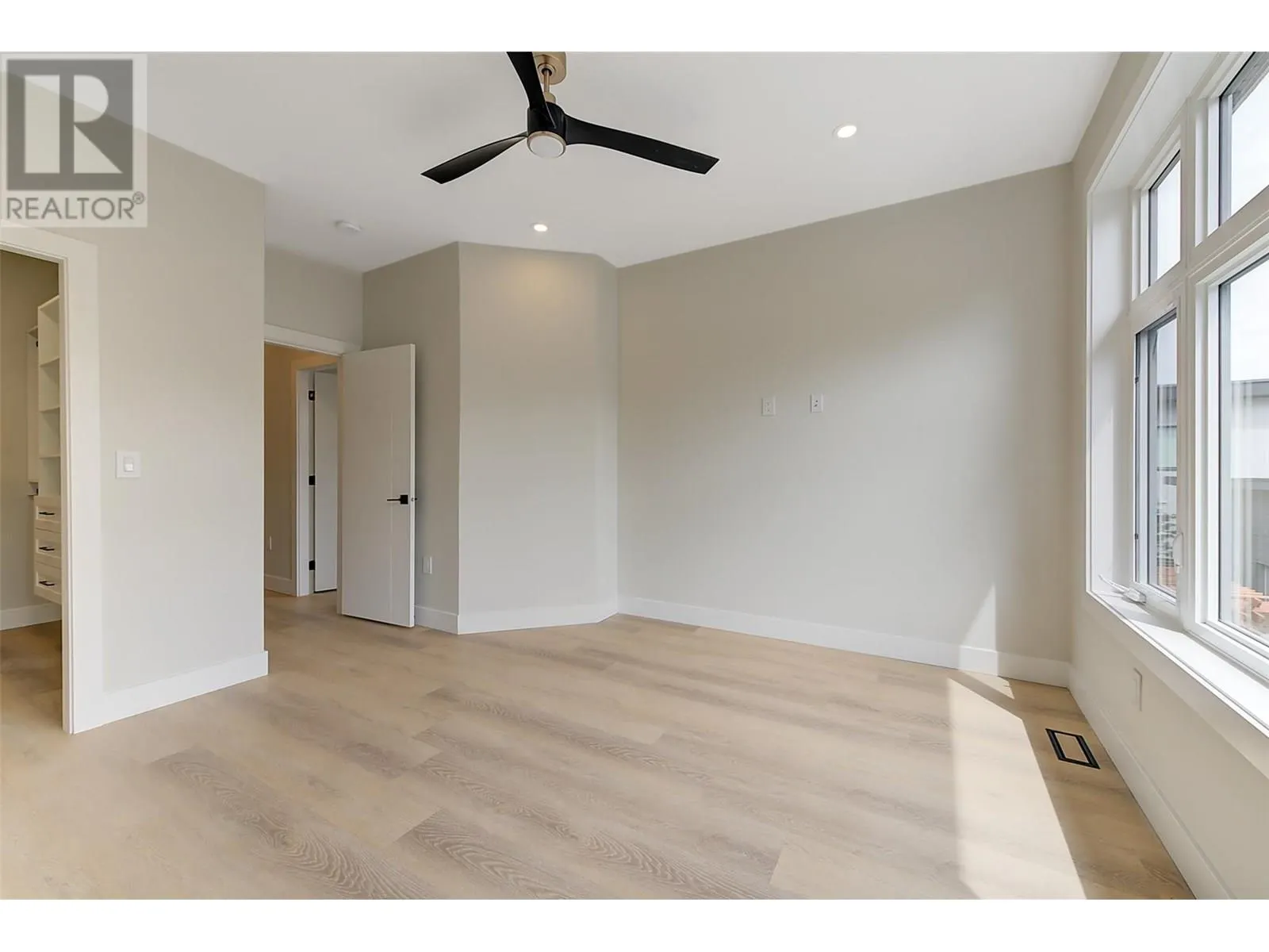 839 Lawson Avenue Unit# 4
