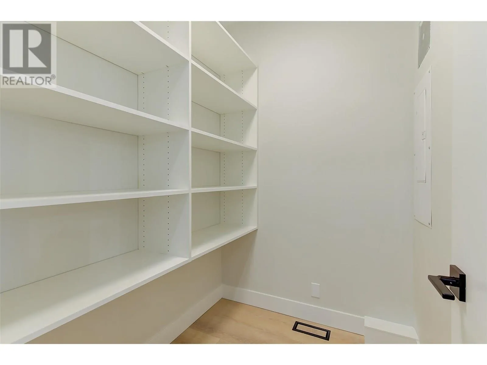 839 Lawson Avenue Unit# 4