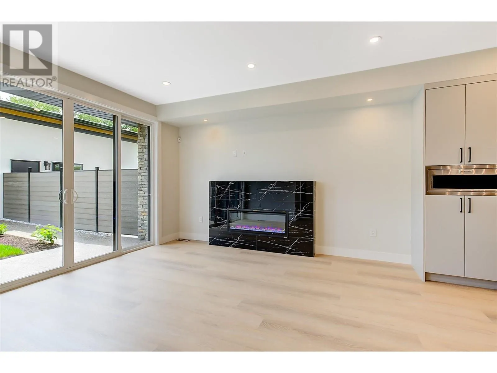839 Lawson Avenue Unit# 4