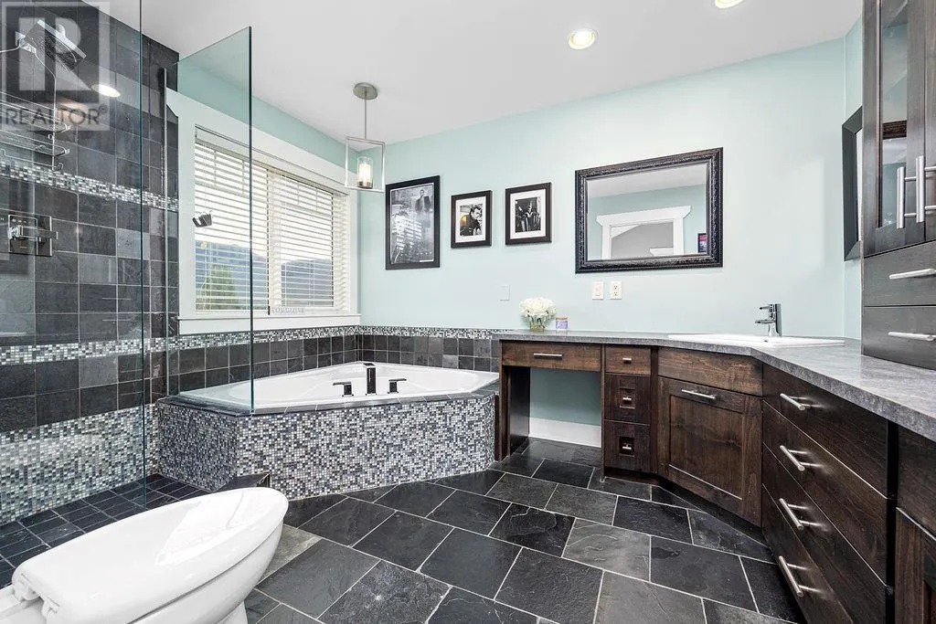 4537 Lansdowne Road