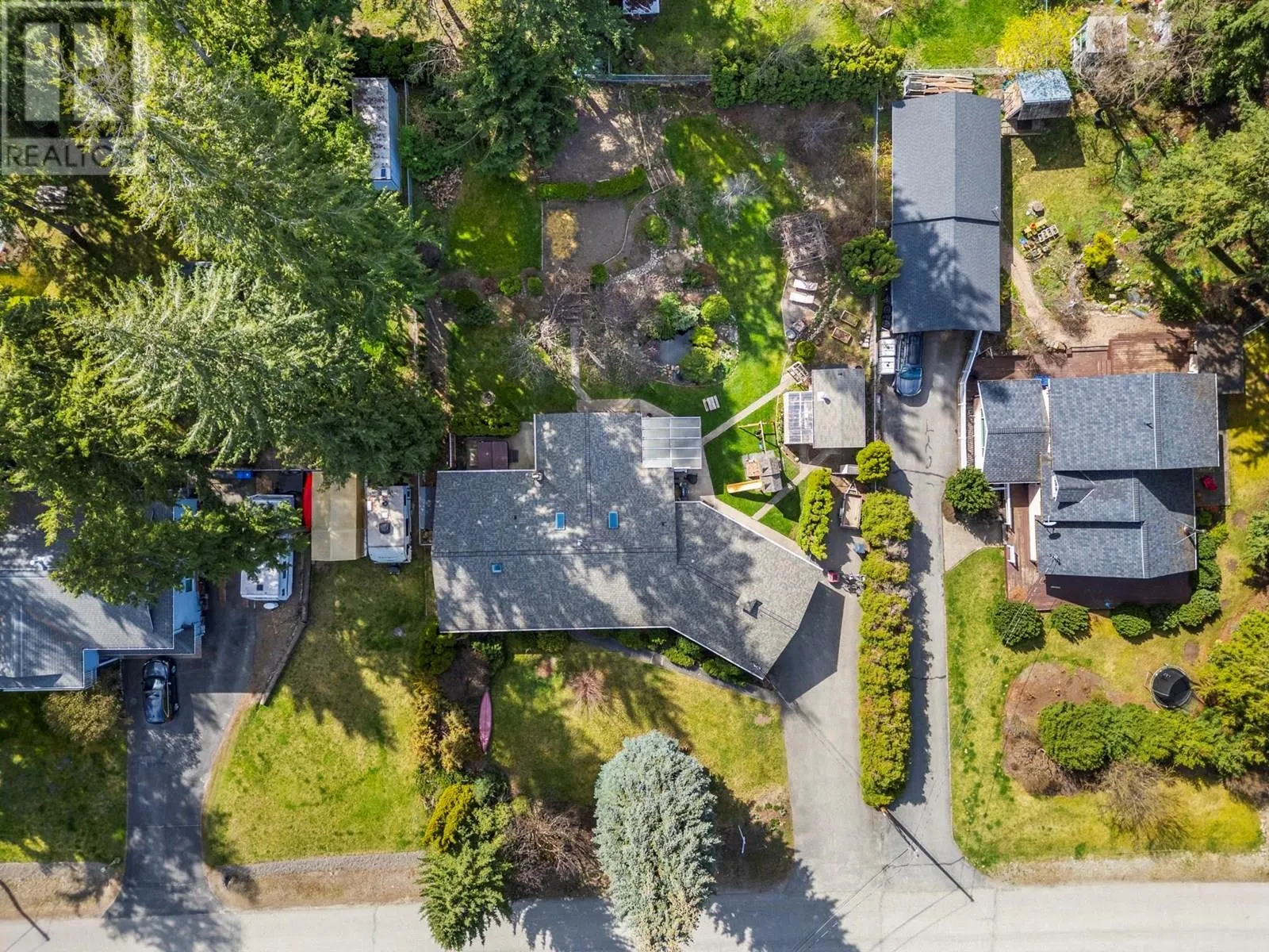 3445 Sidney Crescent