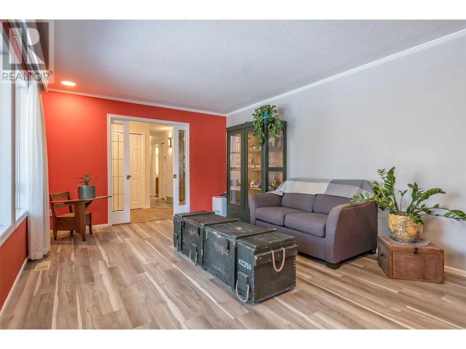3445 Sidney Crescent
