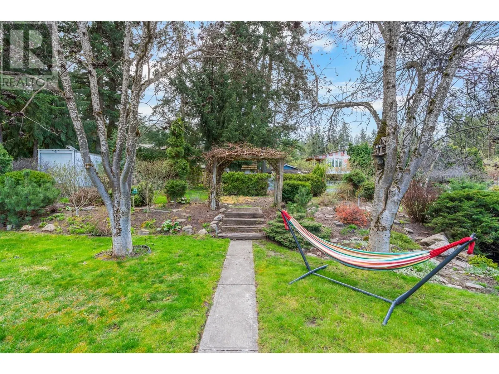 3445 Sidney Crescent