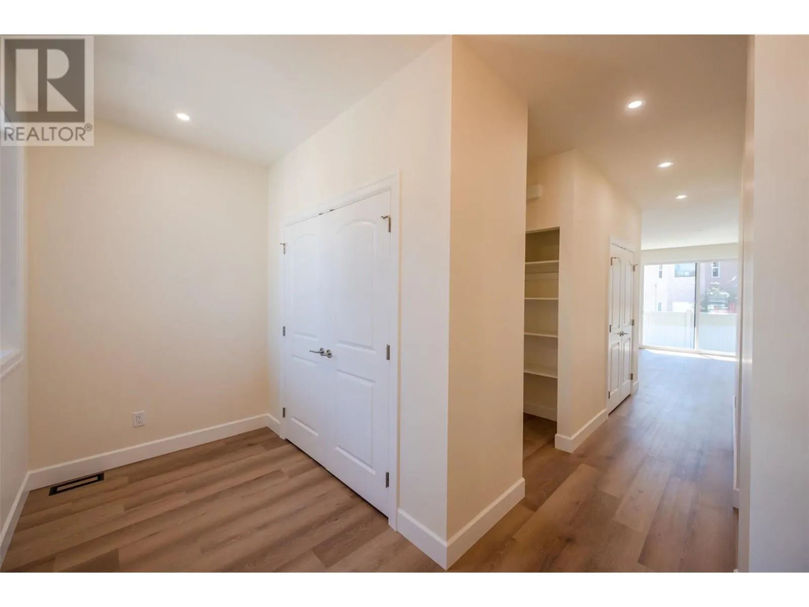 255 BENTGRASS Avenue