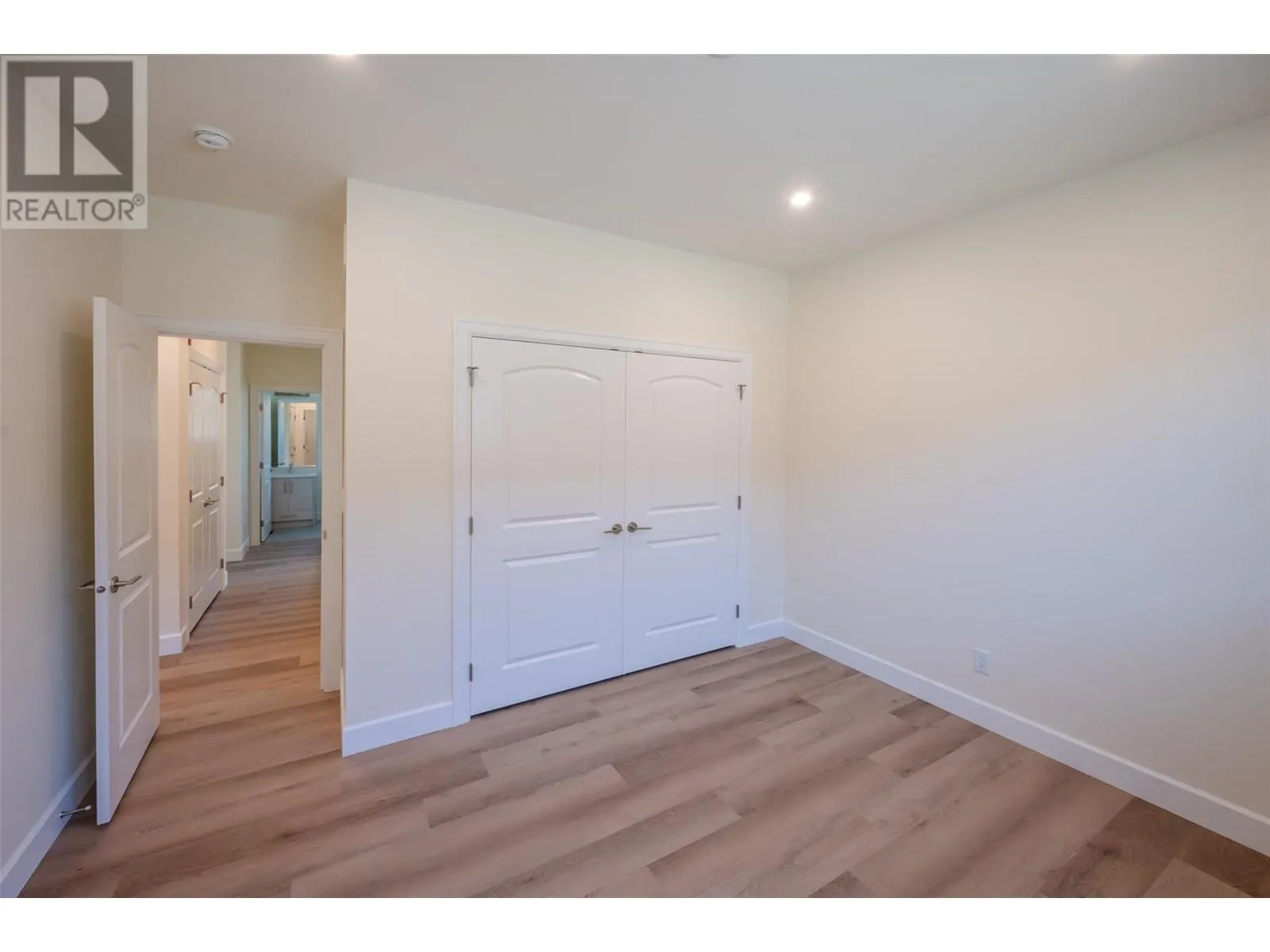 255 BENTGRASS Avenue