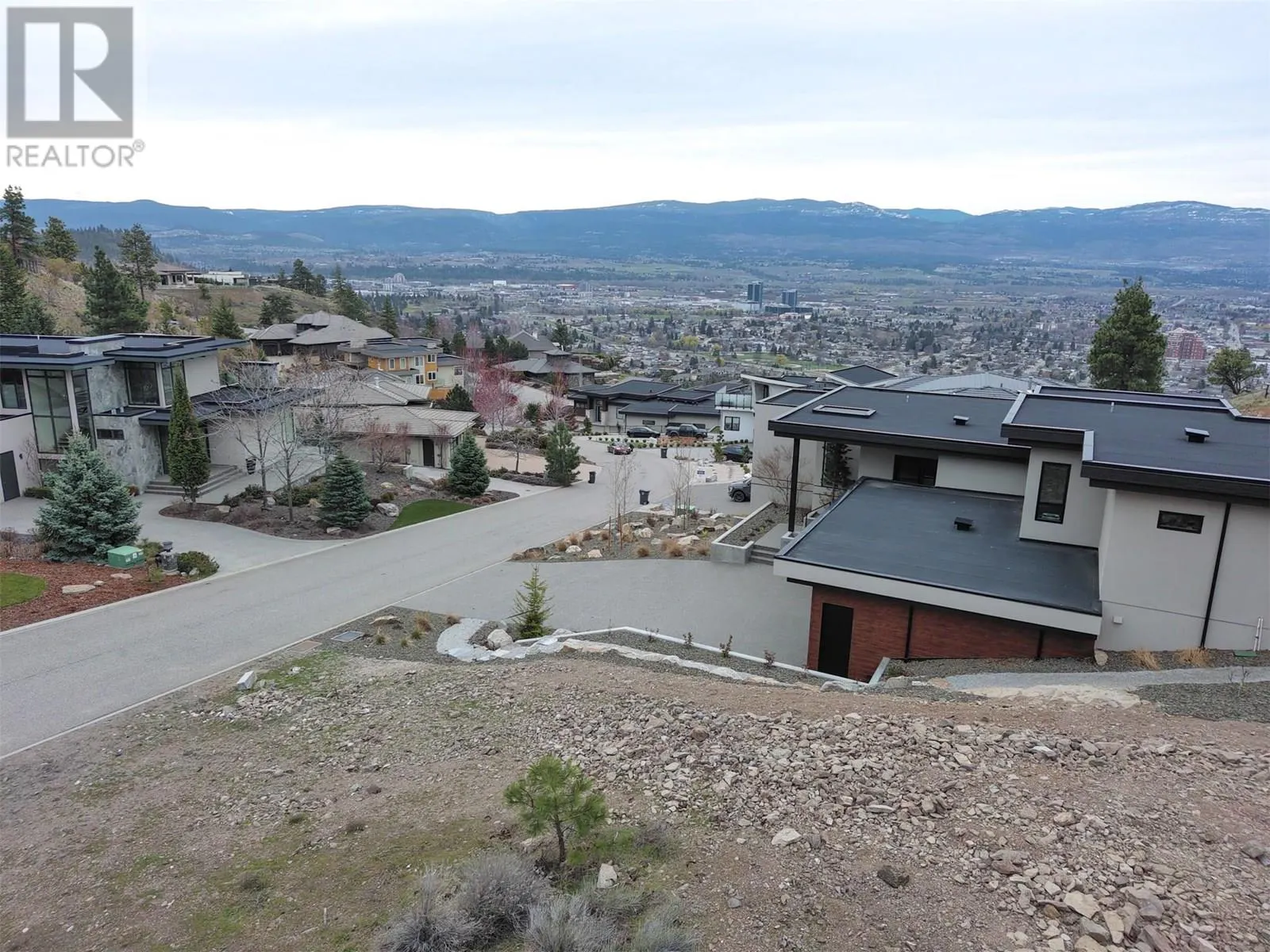 720 Pinehaven Court