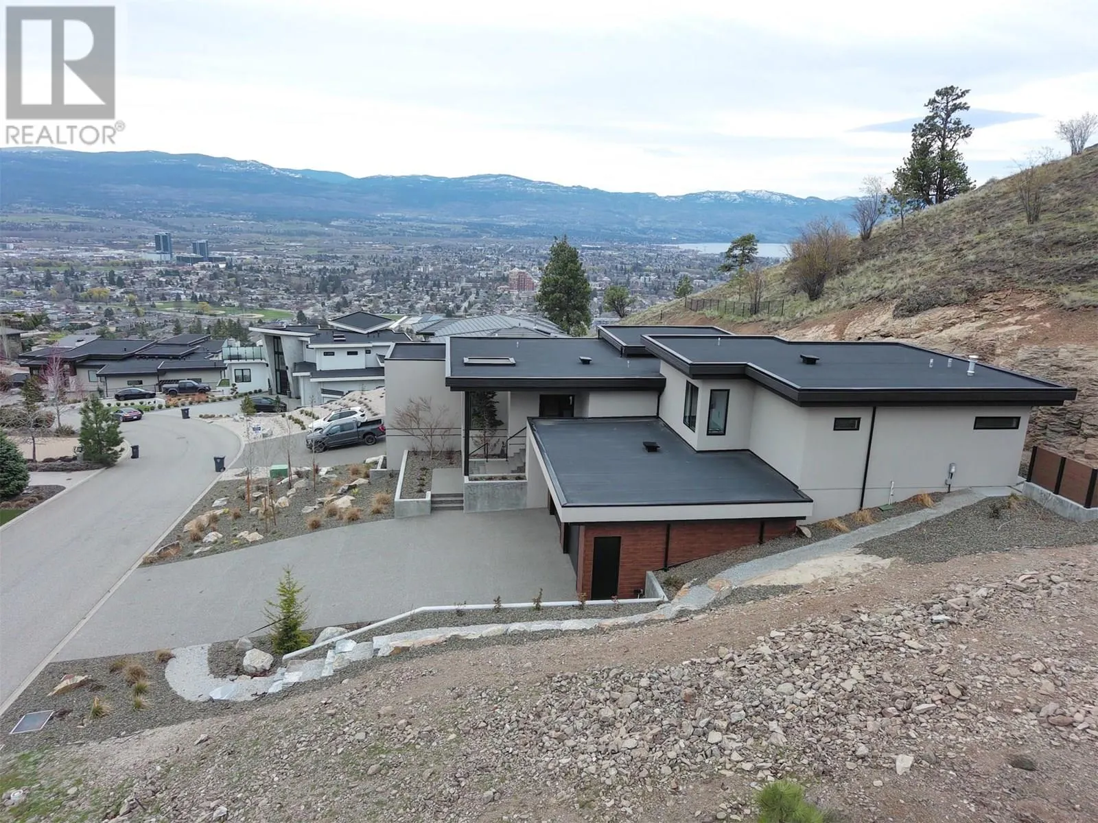 720 Pinehaven Court